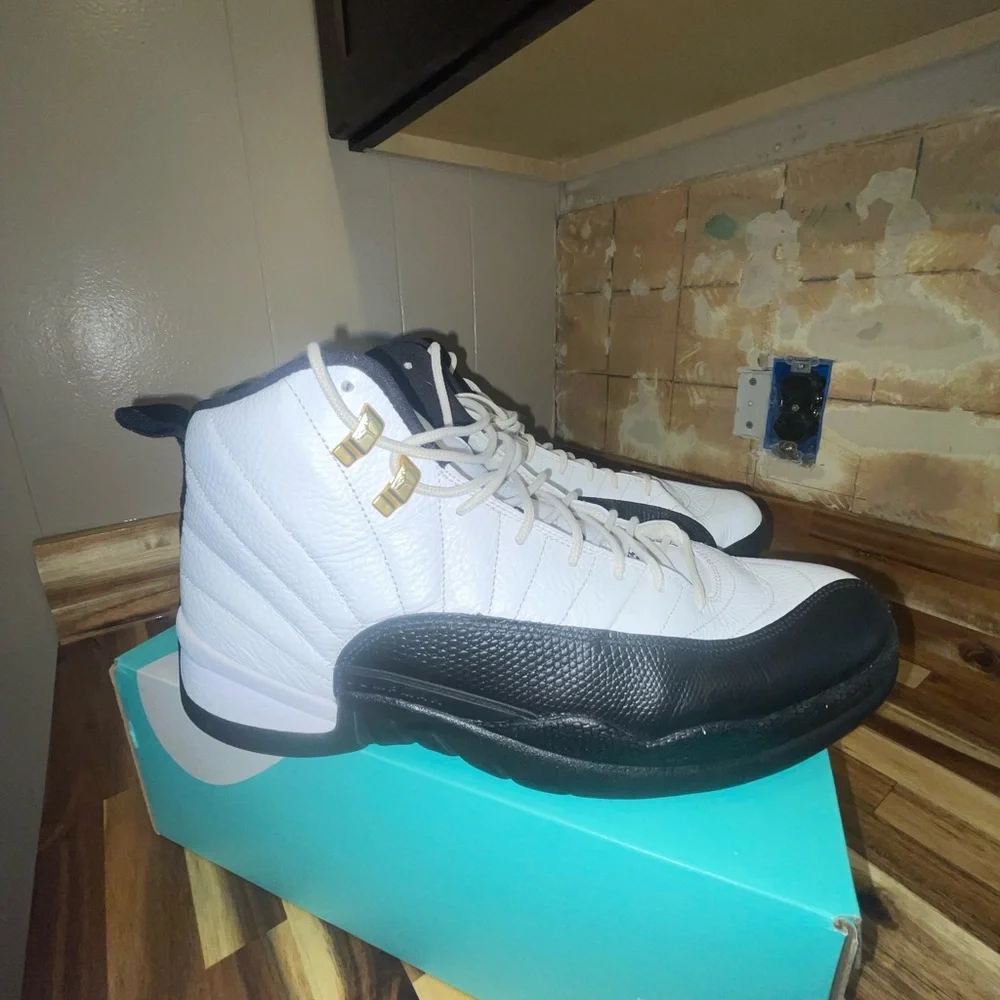 2013 Jordan 12 retro Taxi size 12 - Picture 1 of 7